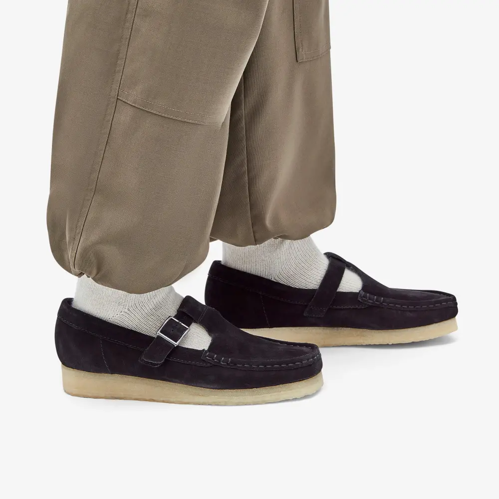 Wallabee T-Bar Damen-Slipper aus schwarzem Wildleder online